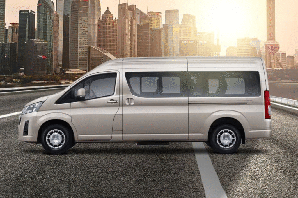 Sewa Mobil Hiace Jogja, Rental Hiace Jogja, Transportasi Rombongan Jogja, Sewa Hiace Murah, Mobil Hiace Pariwisata Jogja