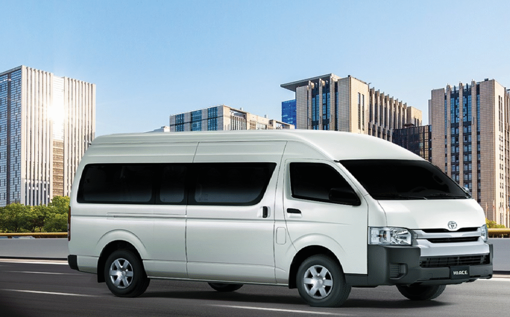 Harga Sewa Mobil Hiace di Jogja, sewa Hiace murah Jogja, rental mobil wisata Jogja, Hiace untuk rombongan, sewa Hiace harian Jogja