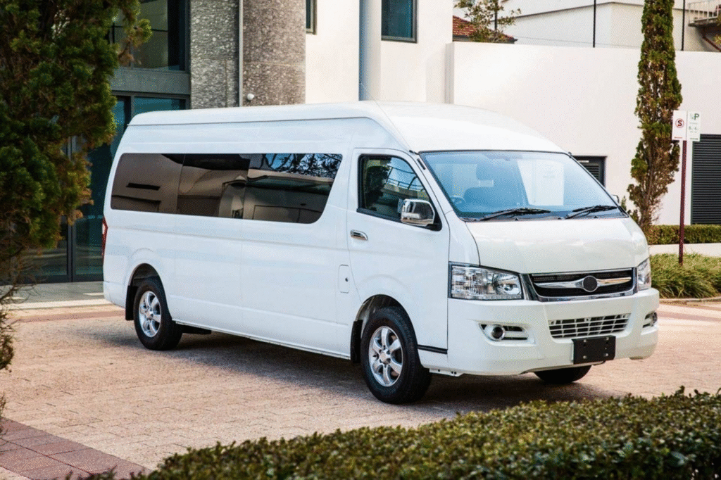 harga sewa hiace jogja, sewa hiace murah jogja, rental hiace jogja terpercaya, transportasi wisata jogja, paket sewa hiace